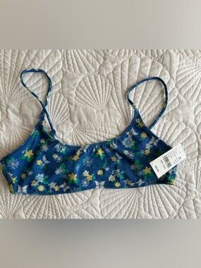Pacsun NWT women’s blue floral swim top Small